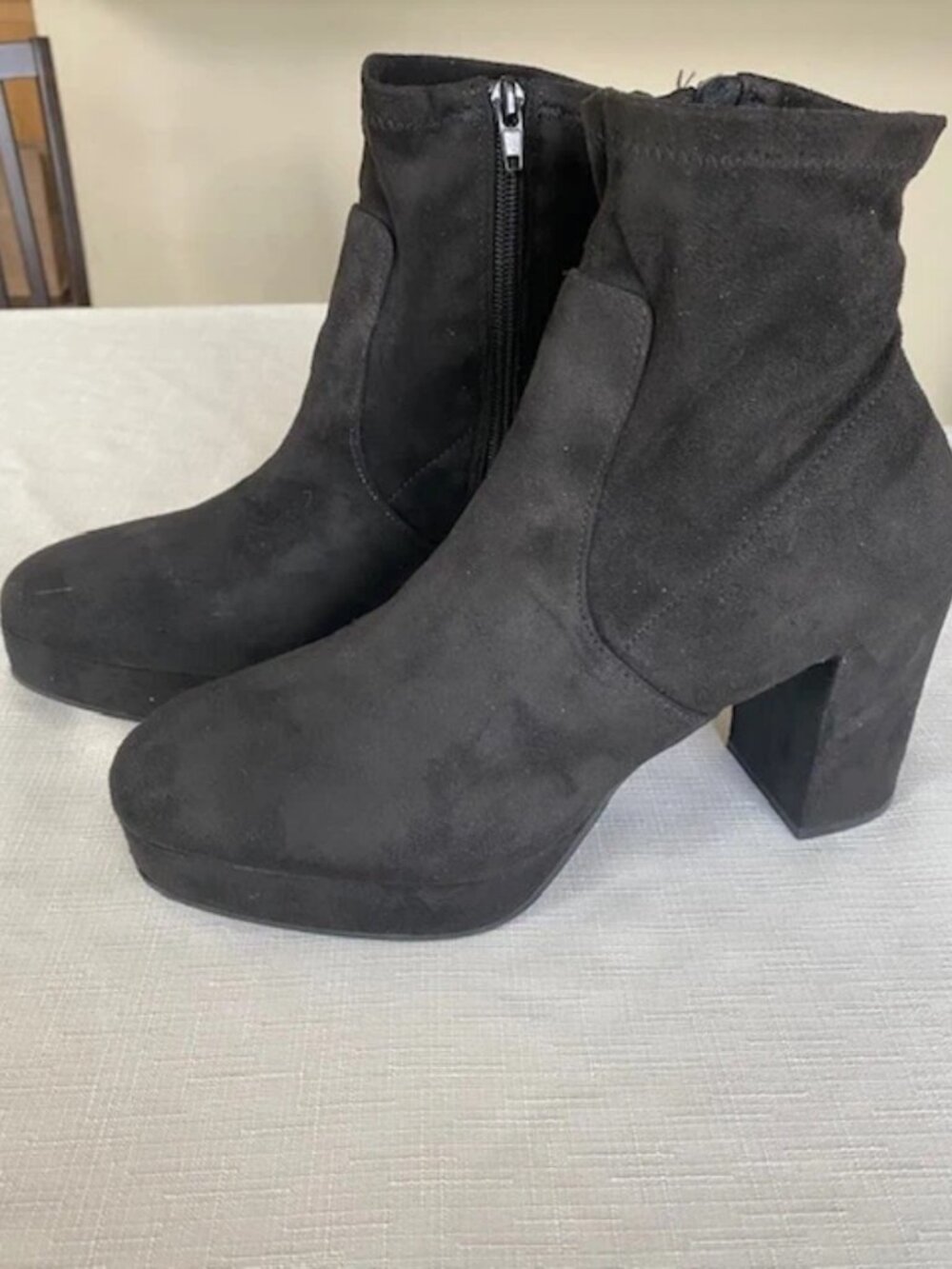 Ma-Gitsie Black Fabric Ankle Bootie Block Heel Zip Round Toe Women's Size 9M